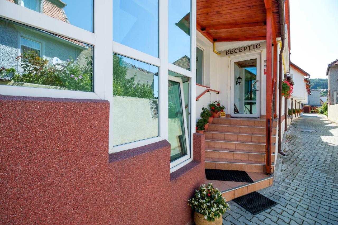 Pensiunea Kronstadt Brasov Luaran gambar
